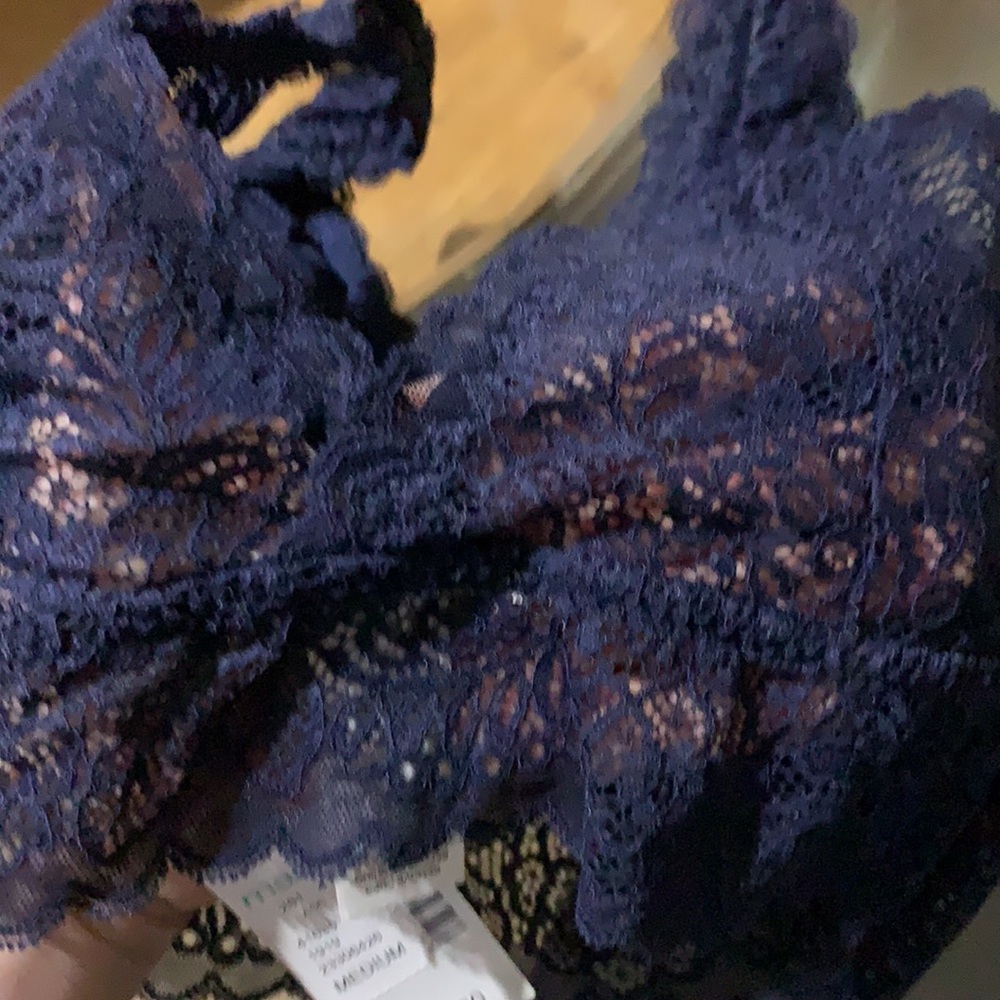 Bralette - Picture 2 of 3